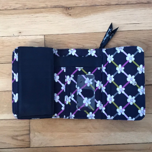 Vera Bradley small wallet - Picture 3 of 4